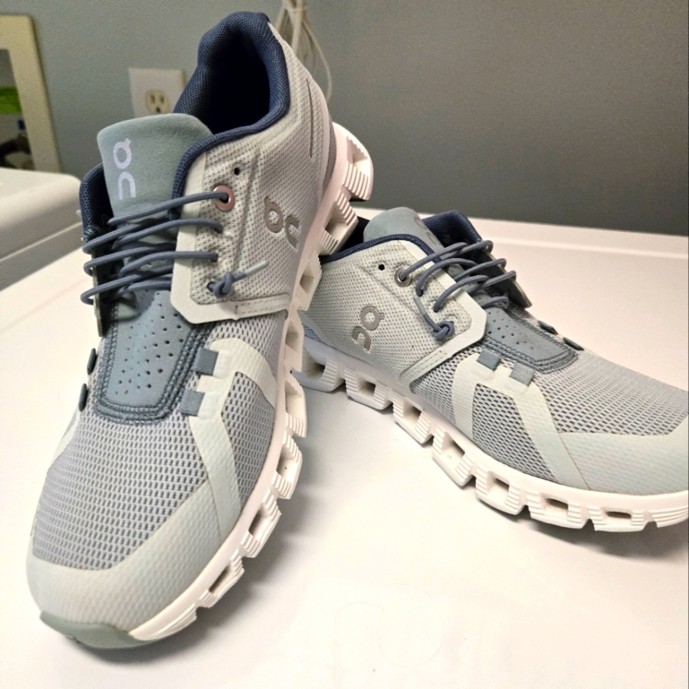 On cloud Gray and White Sneakers